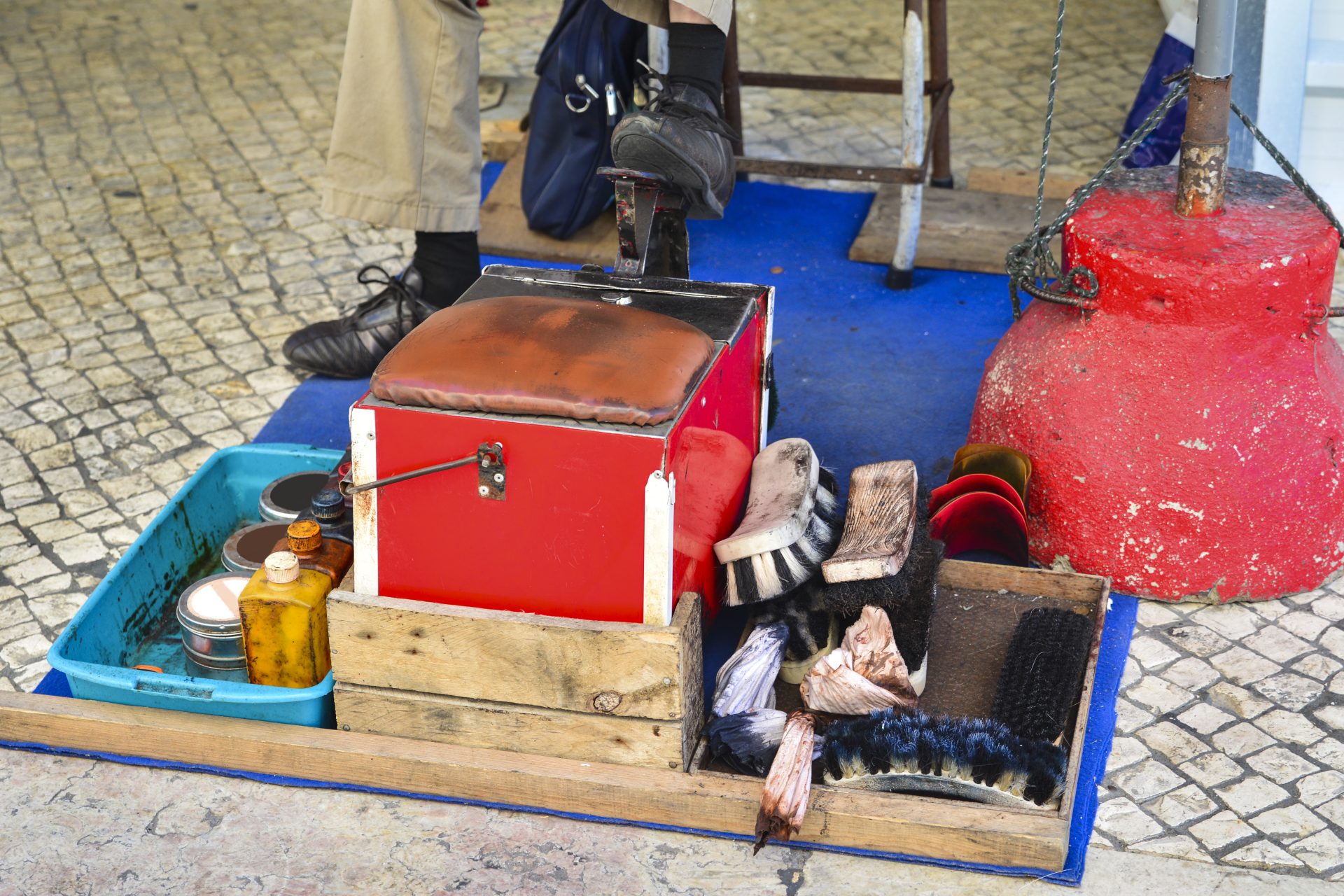 shoes cleaning set on the street 2023 11 27 05 06 40 utc