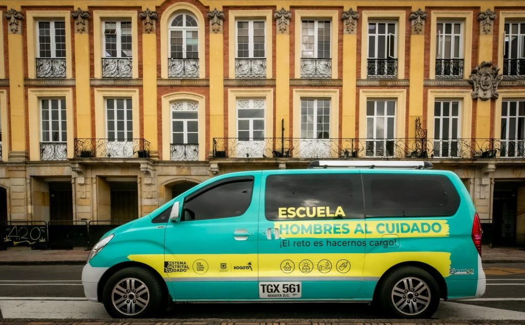 Lanzamiento Escuela de Hombres al Cuidado 1