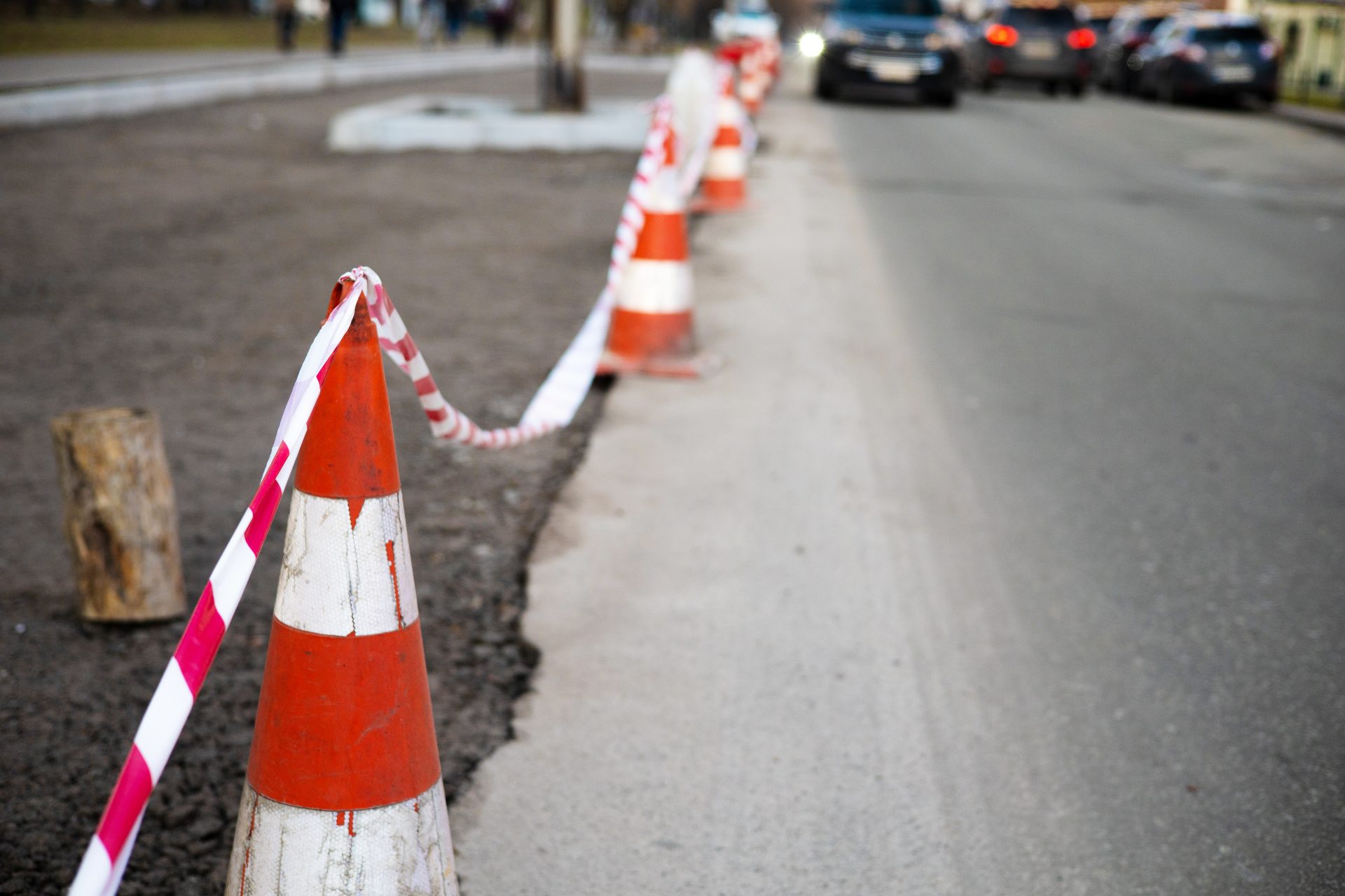 under construction board sign on the closed road w 2024 02 29 23 29 16 utc
