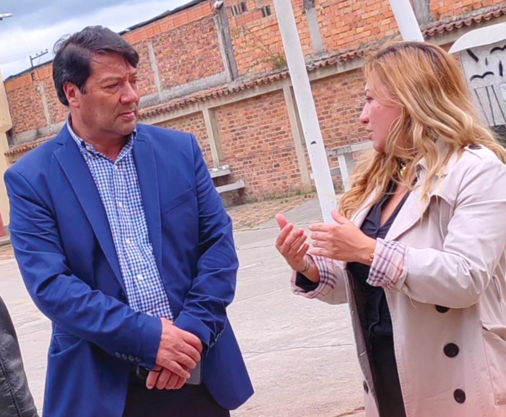 Alcalde de Gachancipa y Ministerio de Educacion impulsan proyectos educativos municipales1