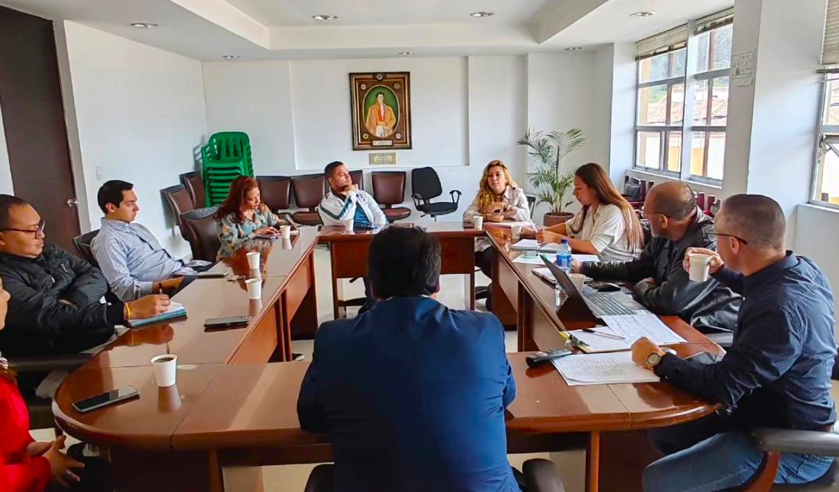 Alcalde de Gachancipa y Ministerio de Educacion impulsan proyectos educativos municipales2