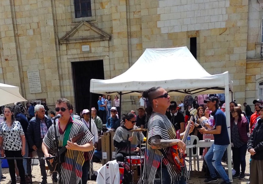 El Museo Casa Quevedo Zornoza rindio homenaje a la Chicha en el Mercado Campesino