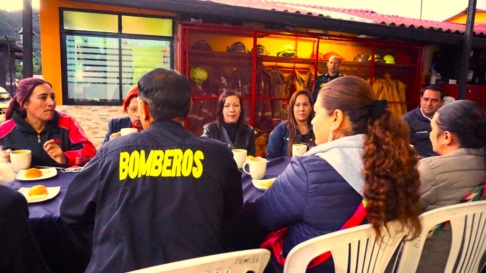 Mujeres de Fuego Lideran procesos comunitarios junto a bomberos de Tabio2
