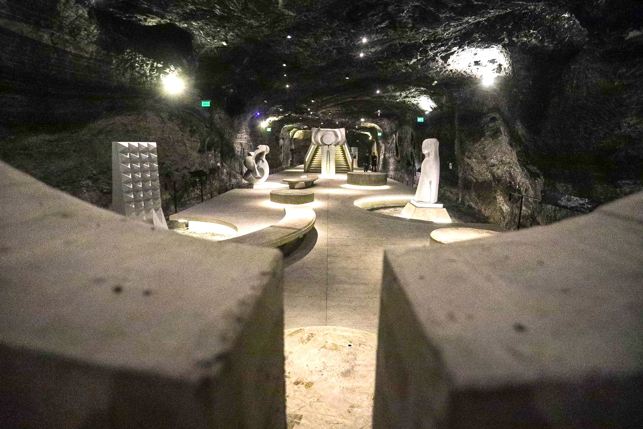 Vacaciones Subterraneas en la Catedral de Sal de Zipaquira Descubre un Mundo de Maravillas5