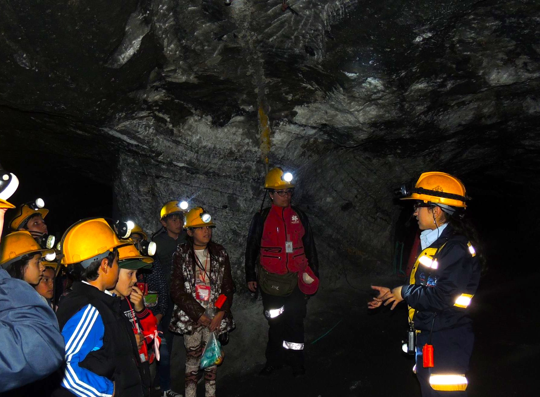Vacaciones Subterraneas en la Catedral de Sal de Zipaquira Descubre un Mundo de Maravillas8