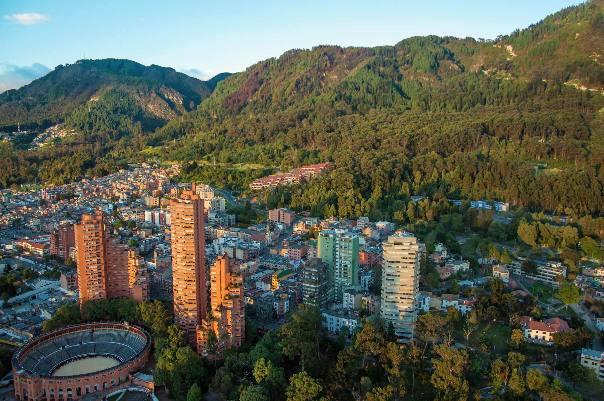 bogota and the andes mountains 2023 11 27 05 04 09 utc