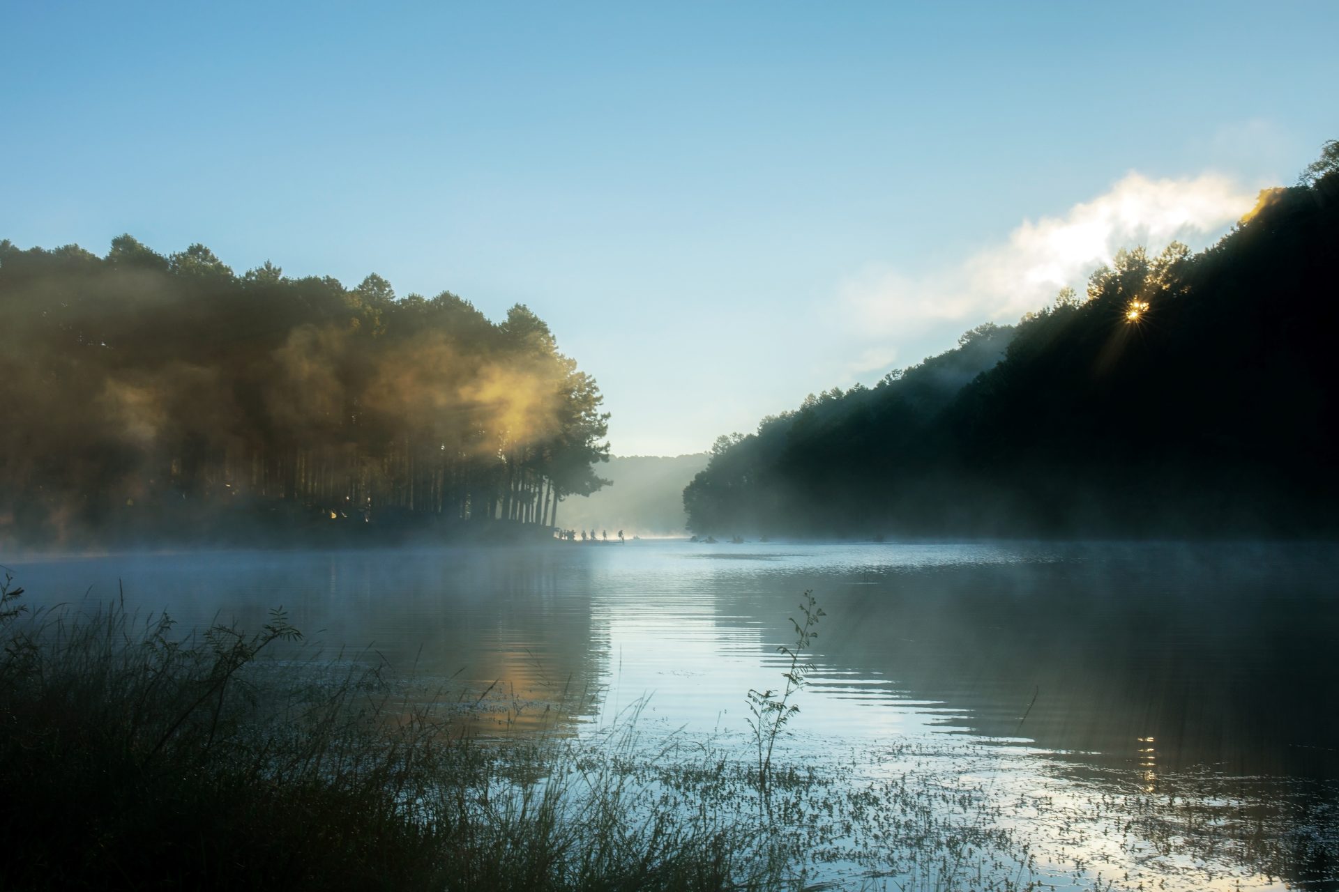 pang oung reservoir with sunrise 2023 11 27 04 57 37 utc