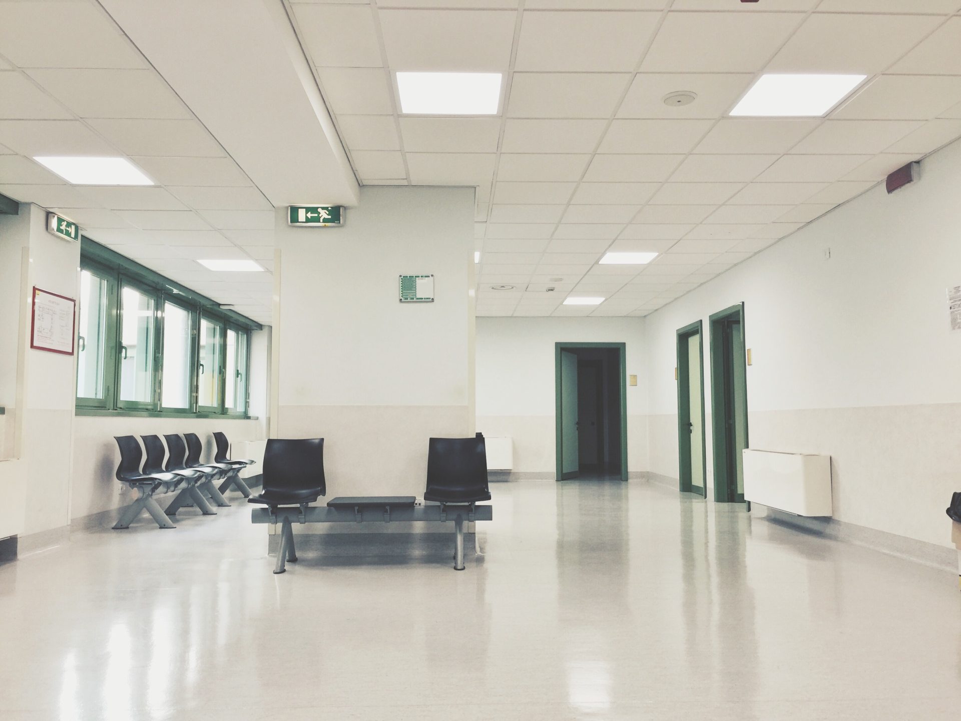 waiting room in hospital 2023 11 27 05 22 20 utc