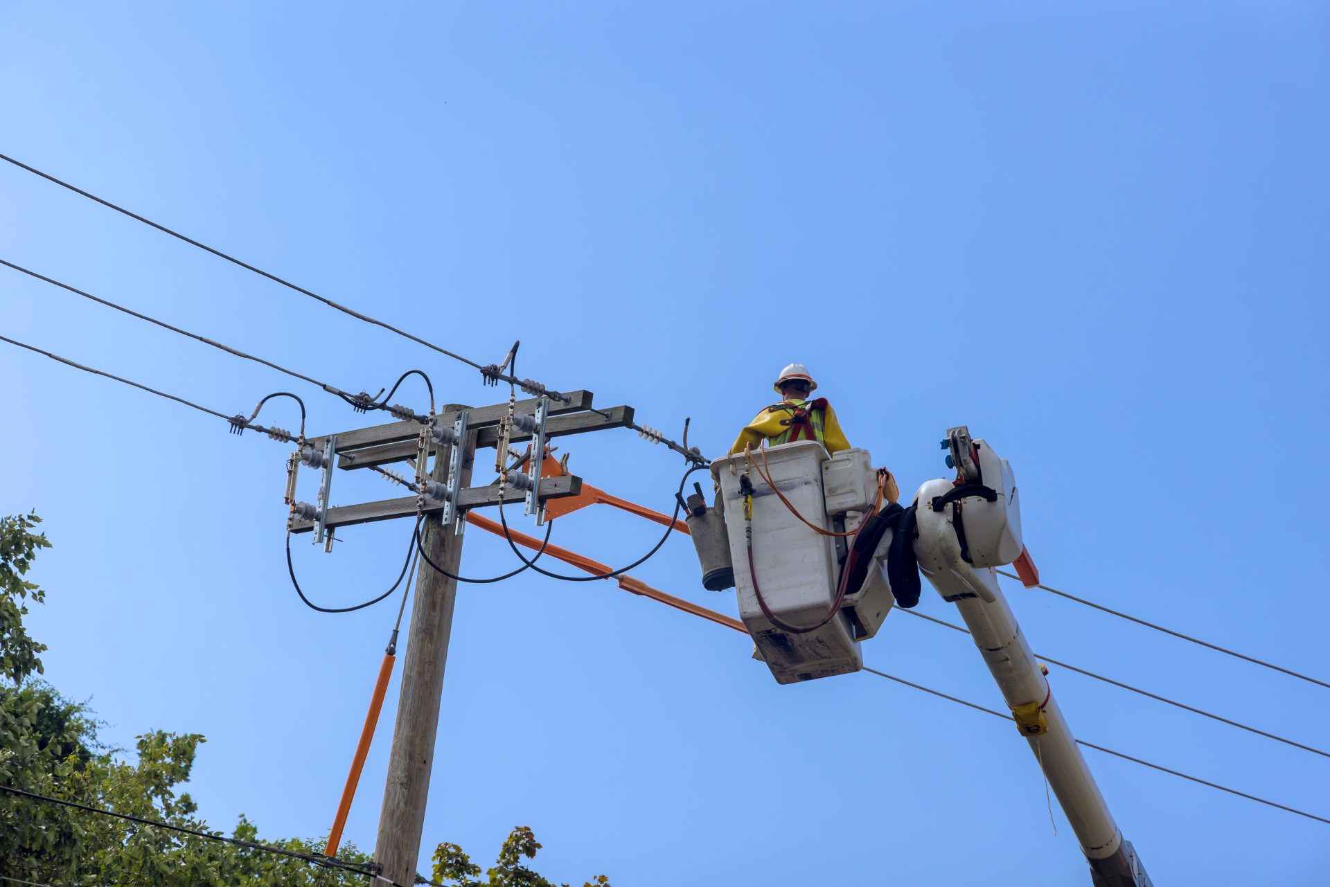working on a high voltage power line an electrici 2024 08 21 17 17 33 utc