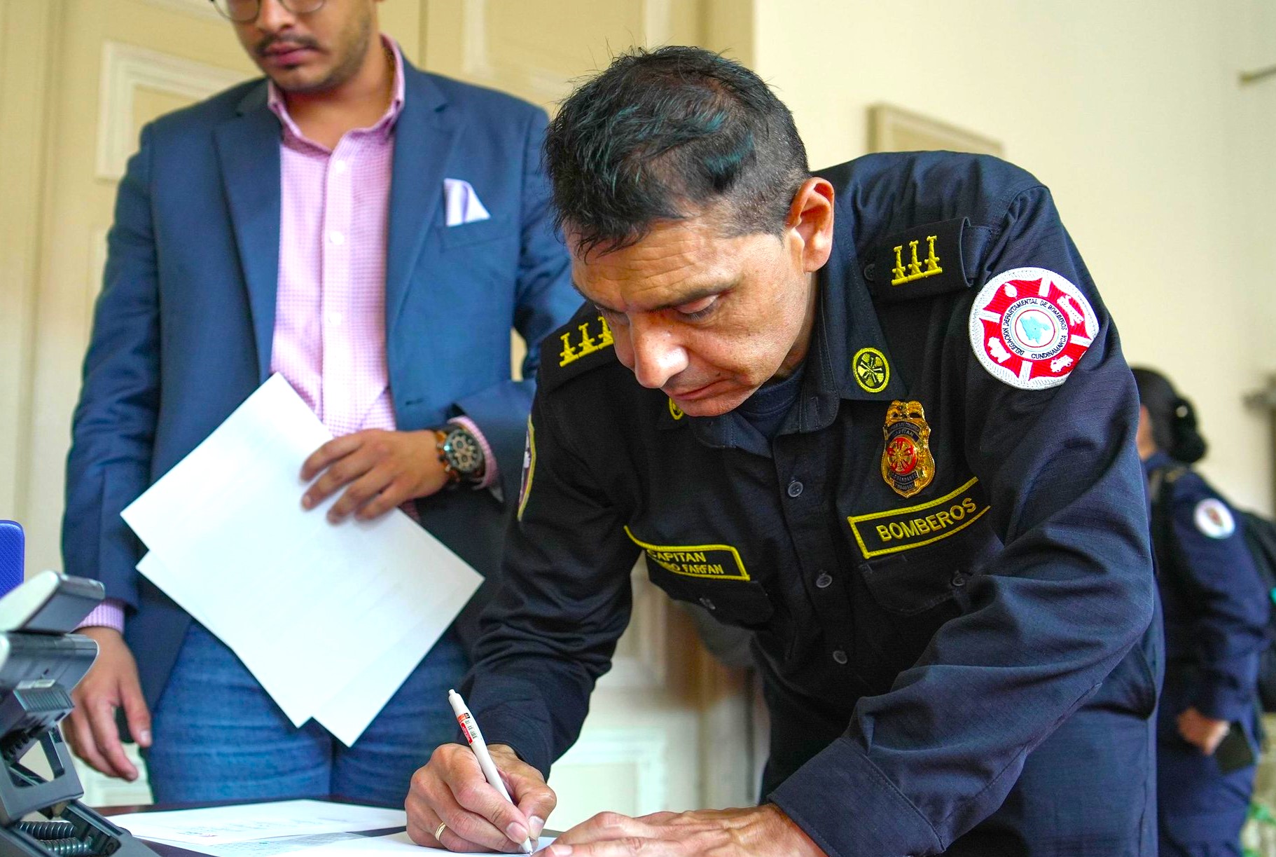 Capitan Alvaro Farfan exige respuestas del Gobierno Nacional ante los incendios forestales