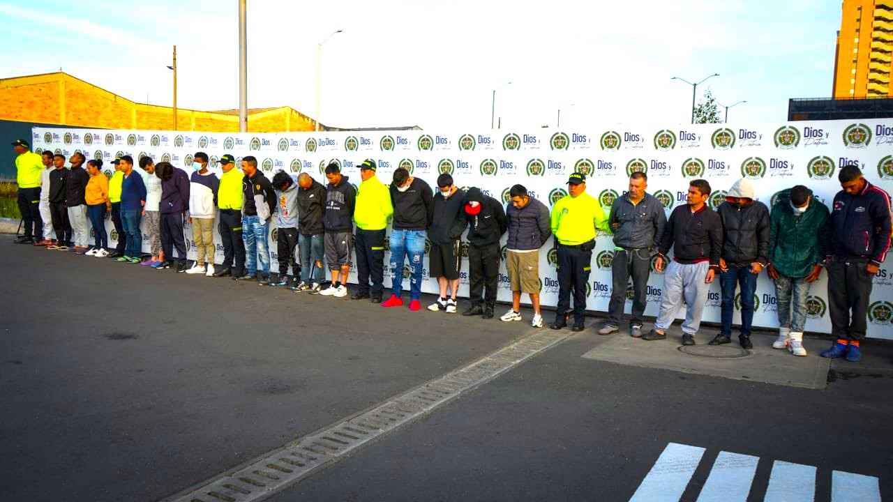 Algunos de los delincuentes capturados.