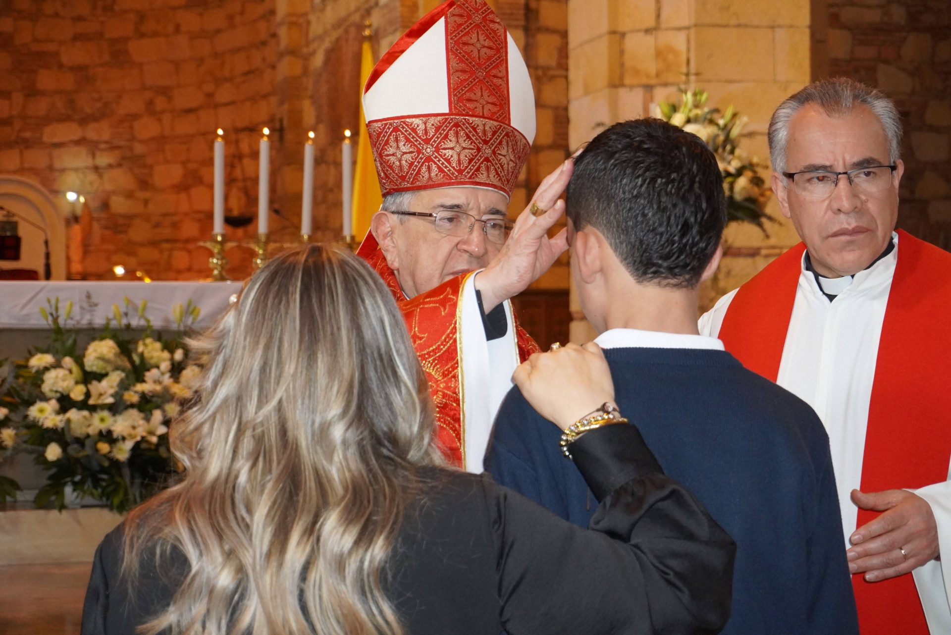 Obispo Hector Cubillos Pena Santa sofia 25
