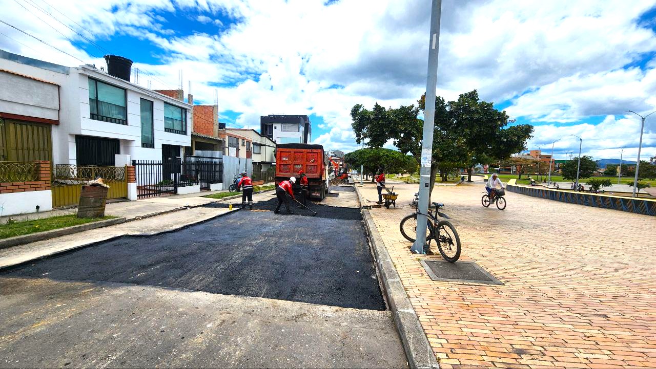 Zipaquira avanza en la recuperacion de su malla vial1