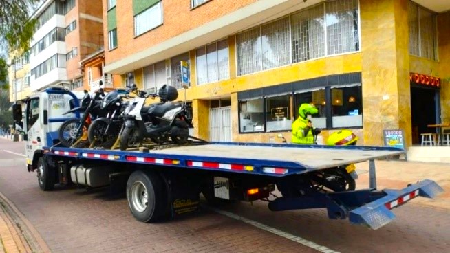 Concejal de Bogota propone reducir costos de gruas y patios para conductores1