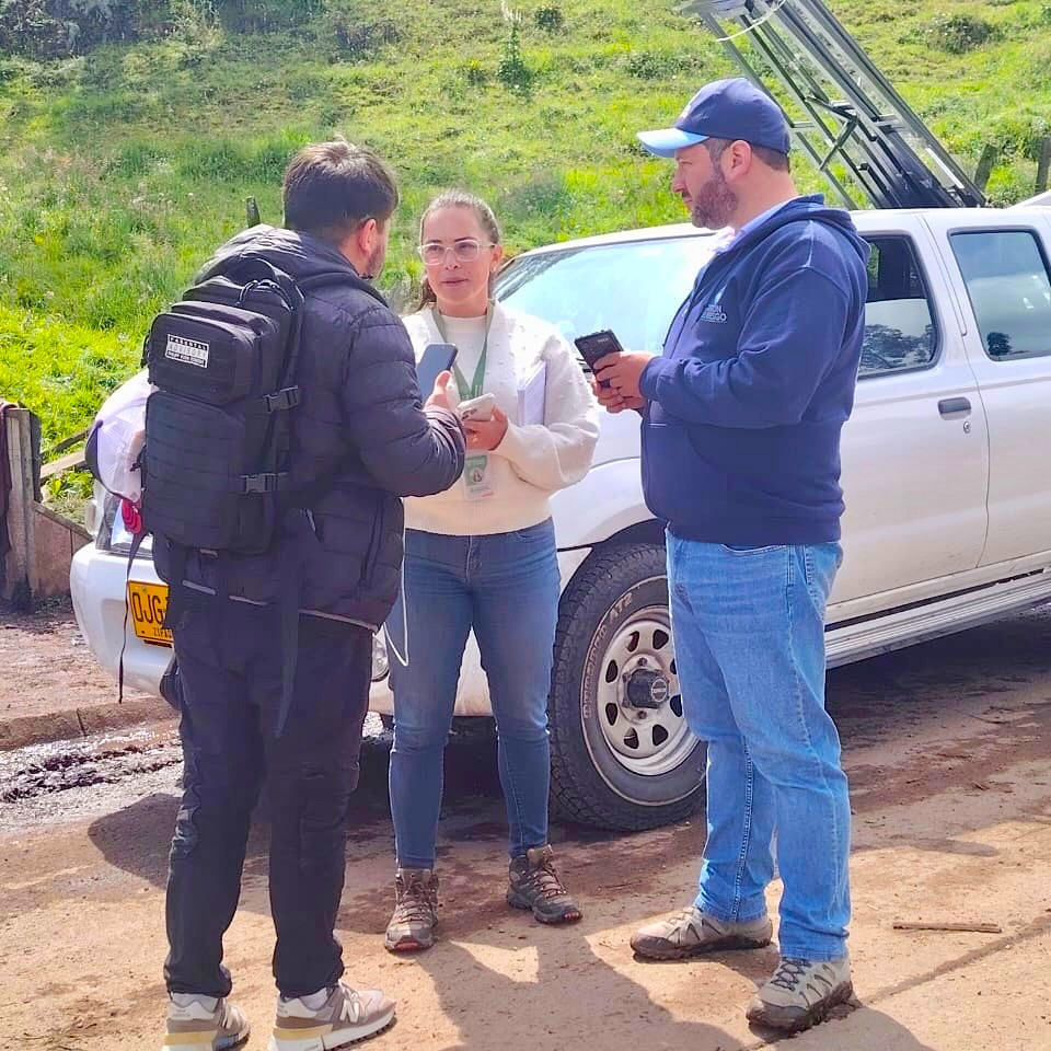 Personeria de Zipaquira continua brindando asistencia humanitaria tras deslizamiento en Ventalarga 2