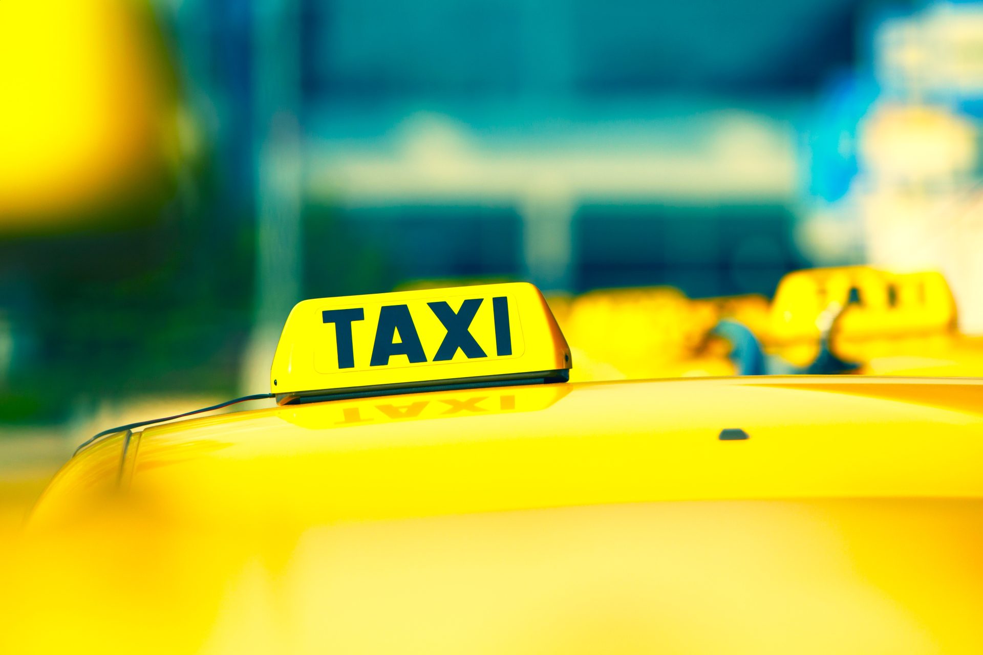Soacha sera la primera ciudad de Colombia con taxis electricos2