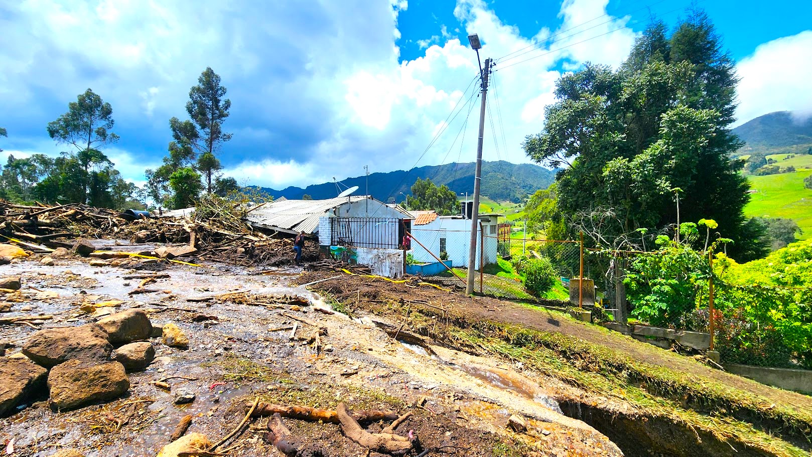 Bomberos Cundinamarca presenta informe preliminar de emergencias por lluvias en 20242