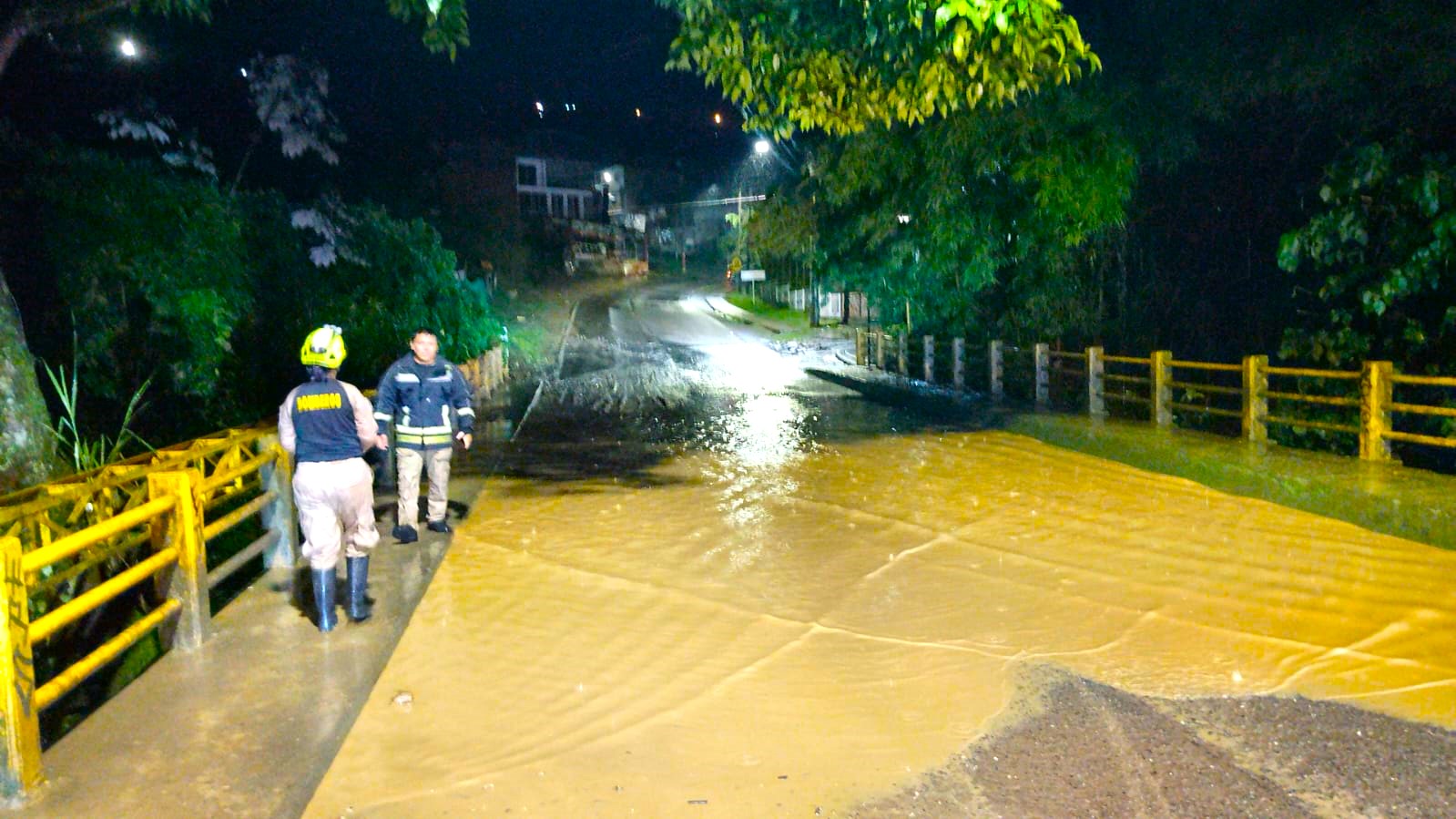 Emergencias por intensas lluvias en El Colegio Lenguazaque Tausa Suesca y Choconta