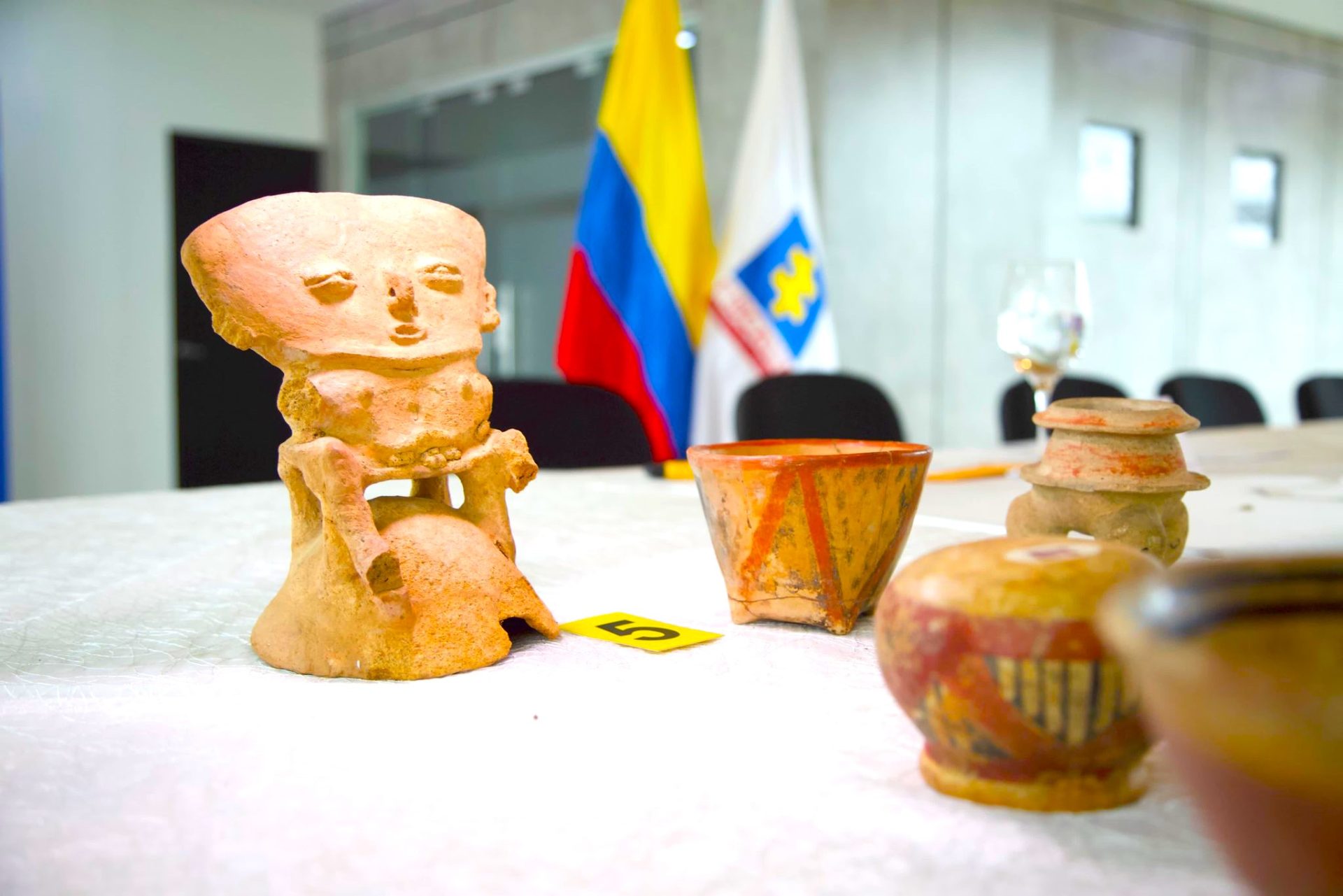 Colombia recupera piezas arqueologicas de valor incalculable repatriadas de Peru1