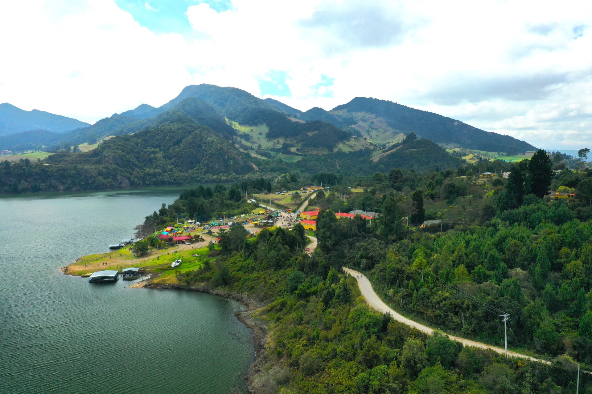 Multimillonaria inversion en el embalse del Neusa para mitigar la crisis hidrica Anuncia la CAR 2