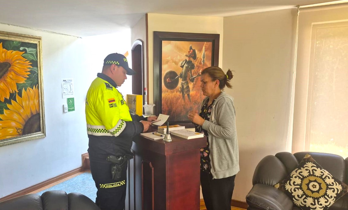 Policia realiza operativos en hoteles y hostales de Chia para garantizar turismo seguro1