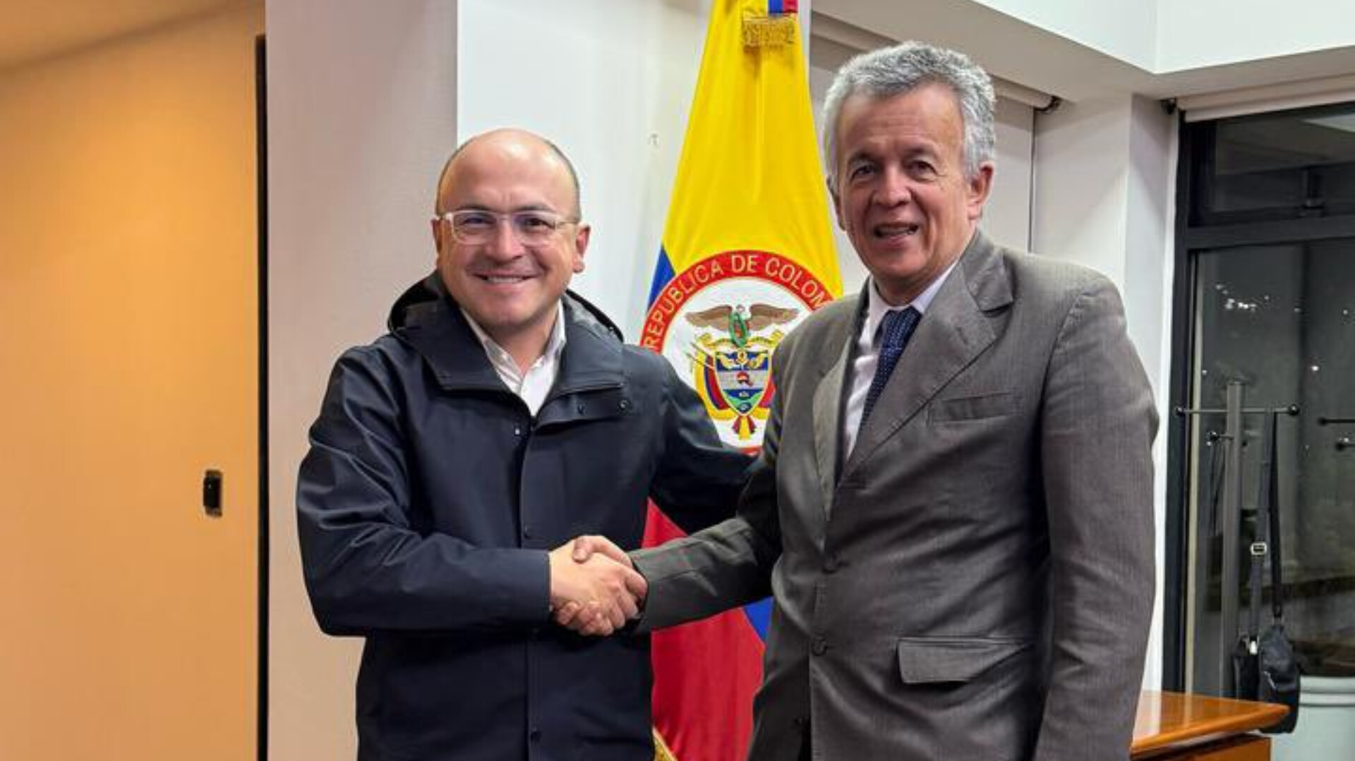 Alcalde de Zipaquira y Ministro e de TIC se reunen para avanzar en el proyecto de IA en el municipio