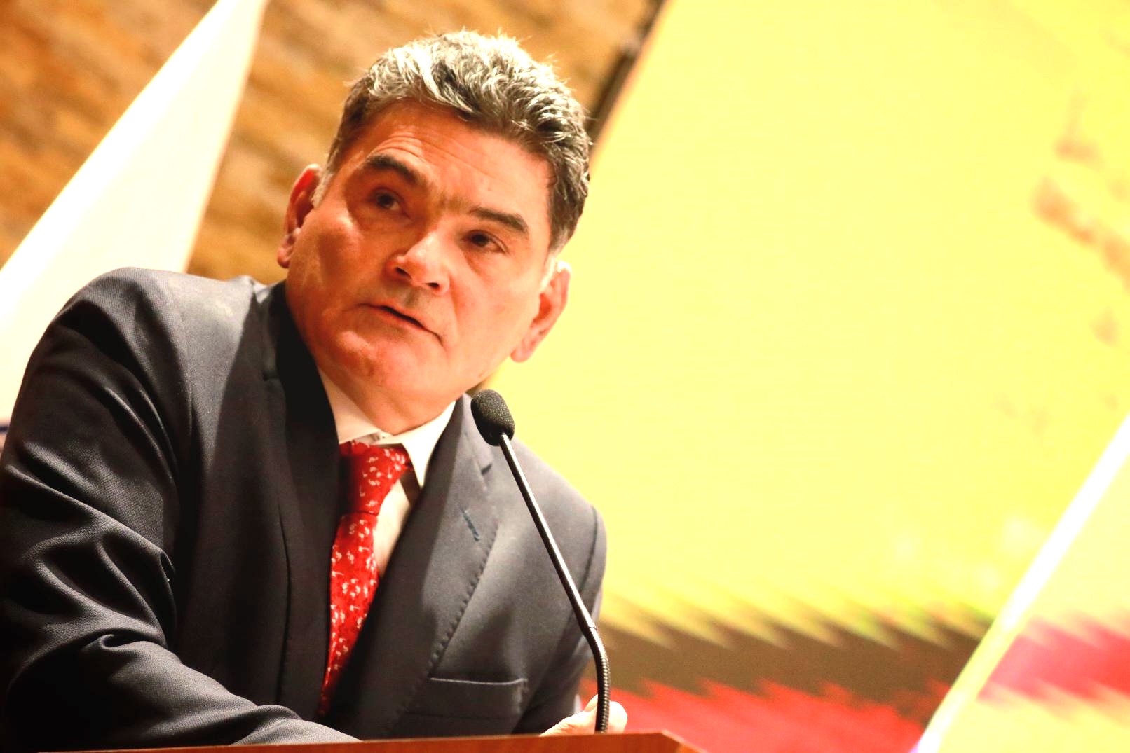 El sector privado no puede ser visto solo como una fuente inagotable de impuestos