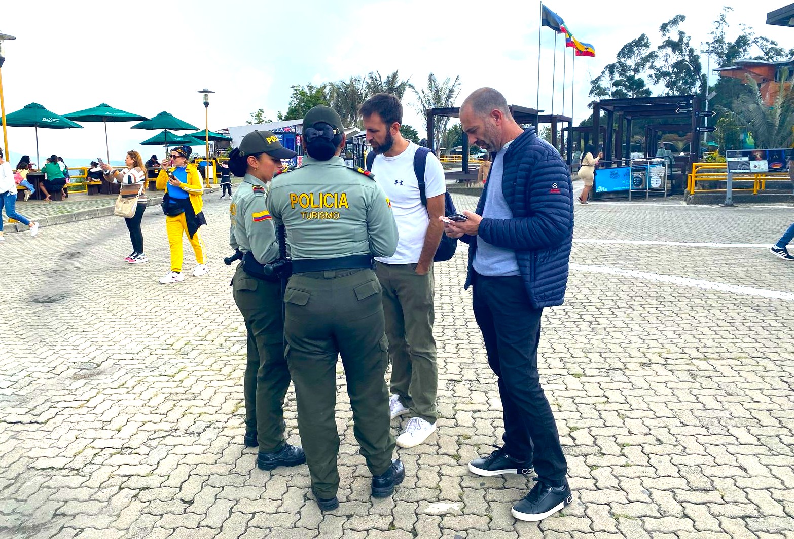 Policia Nacional refuerza seguridad en Catedral de Sal1
