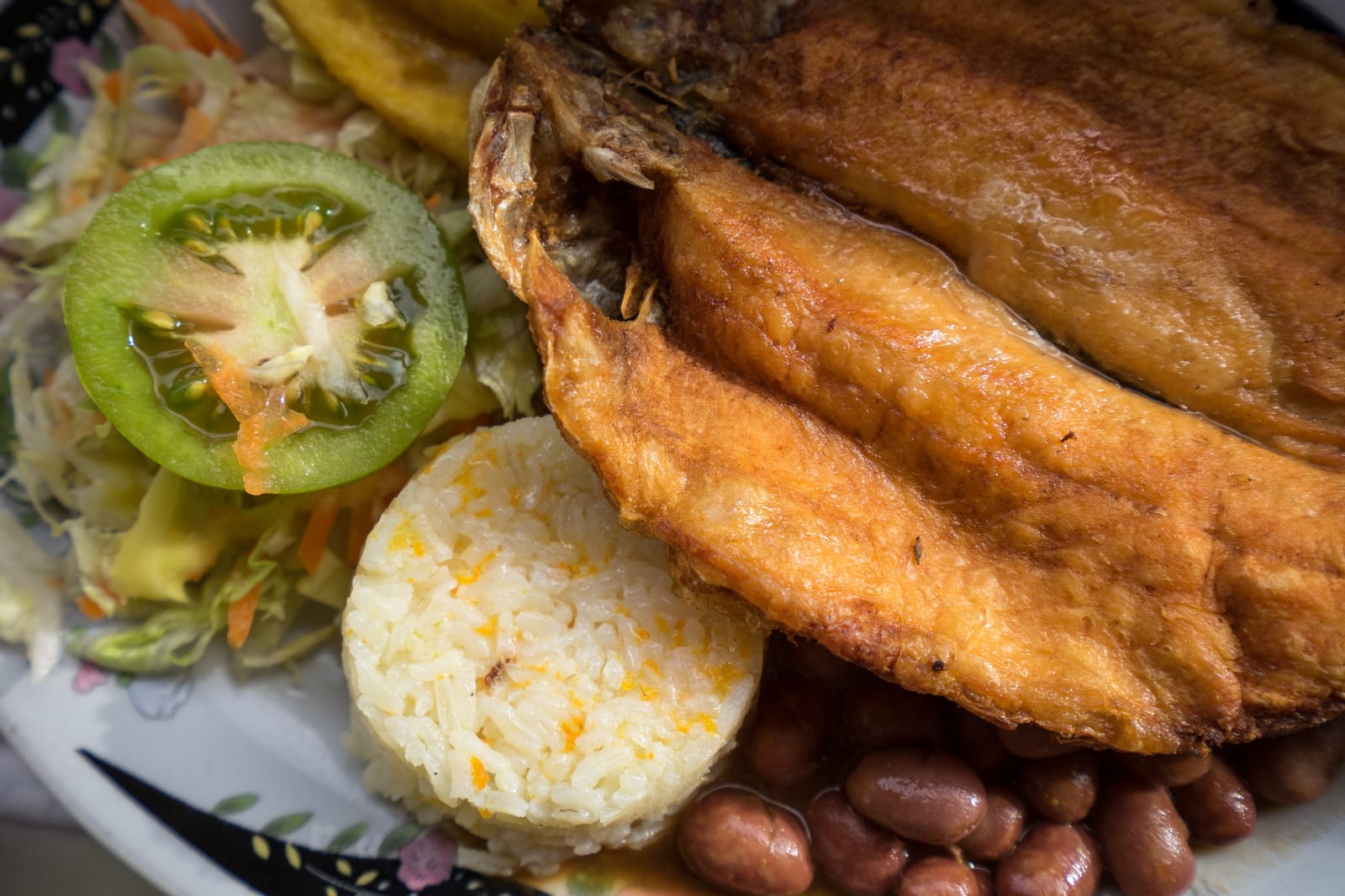 74725312 traditional fish platter in colombia
