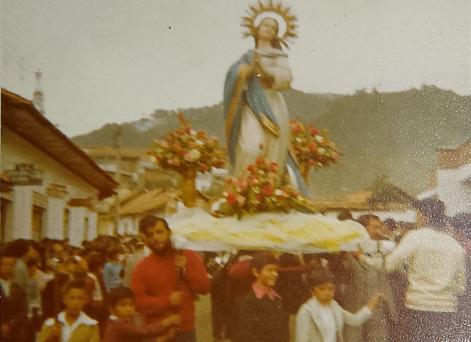 Bartolo el Nazareno Mayor de Zipaquira mas de 72 anos viviendo ‘paso a paso la Semana Santa4