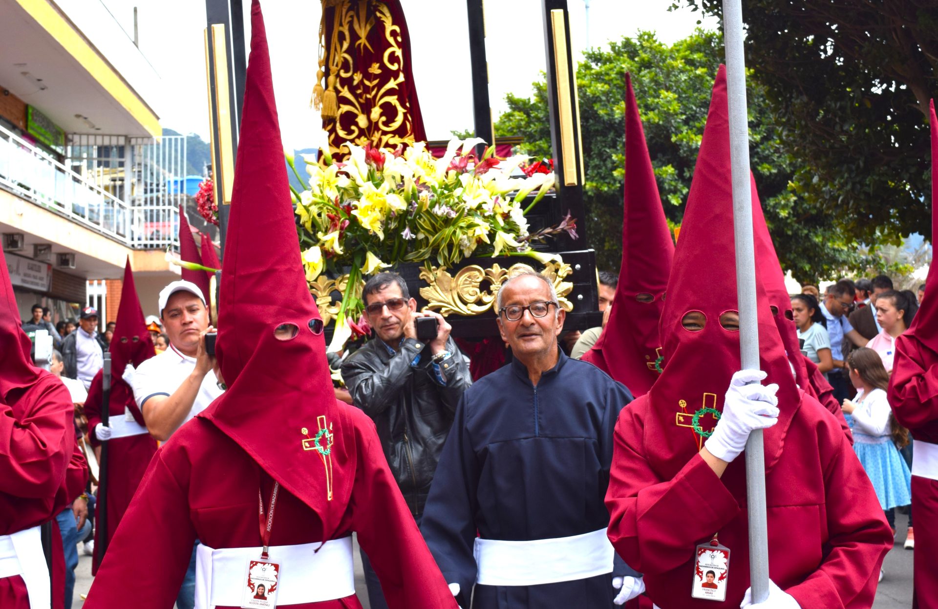 Bartolo el Nazareno Mayor de Zipaquira mas de 72 anos viviendo ‘paso a paso la Semana Santa