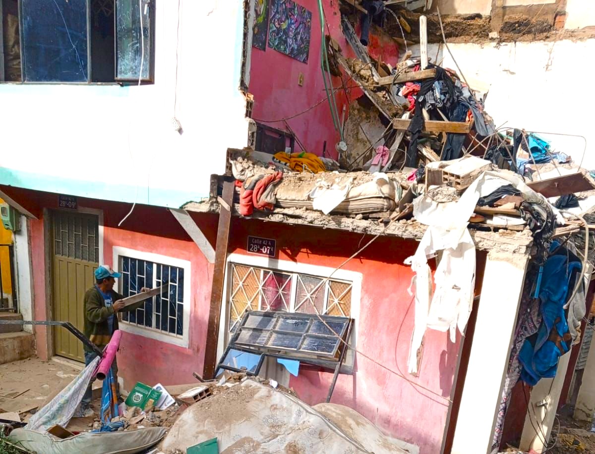 Colapso de una edificacion en Soacha deja varios heridos entre ellos una nina de 13 anos2