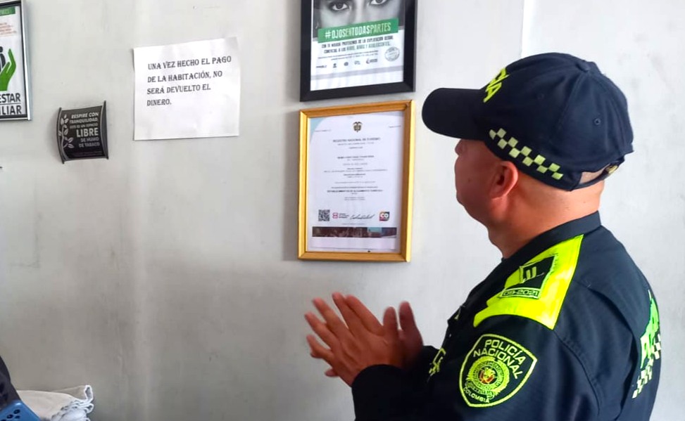 Policia intensifica campanas en Chia contra la explotacion sexual de menores en el turismo2