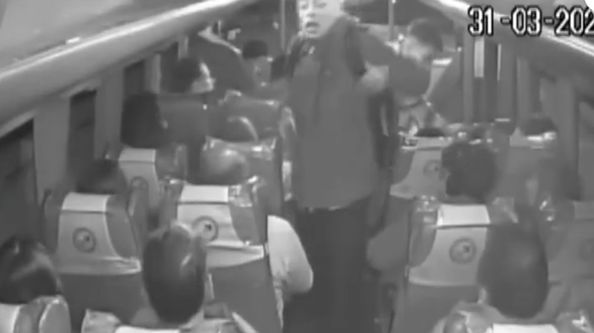 Violento asalto en bus que cubria la ruta Bogota Zipaquira deja mas de 25 victimas