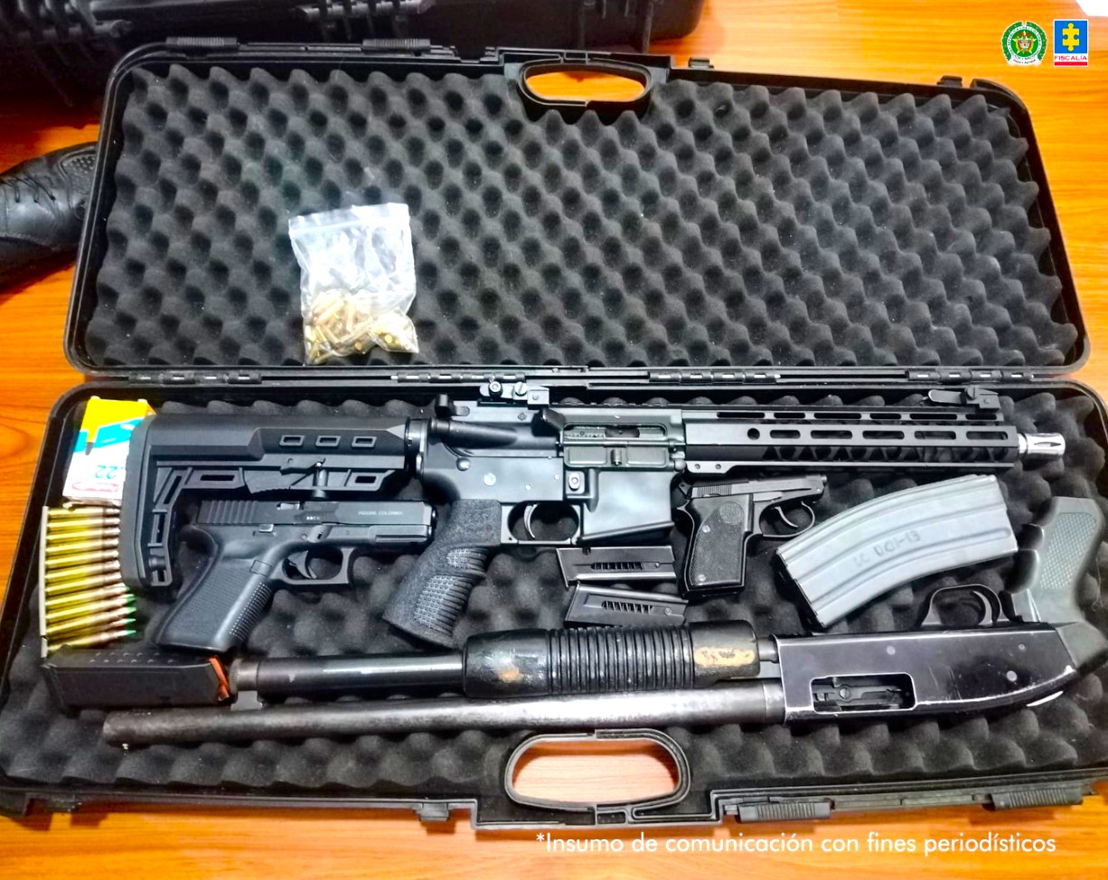 Caen en Bogota y Zipaquira cinco presuntos traficantes de armas1