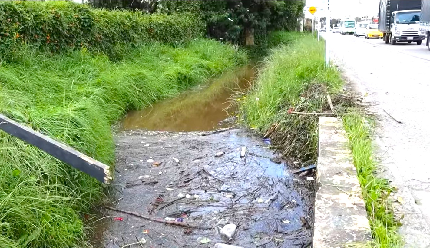 Cajica se moviliza ante lluvias torrenciales basura en las calles agrava las emergencias1