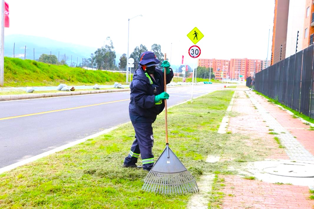 EPZ avanza con su plan de poda recoleccion vegetal limpieza de quebradas y alcantarillados1