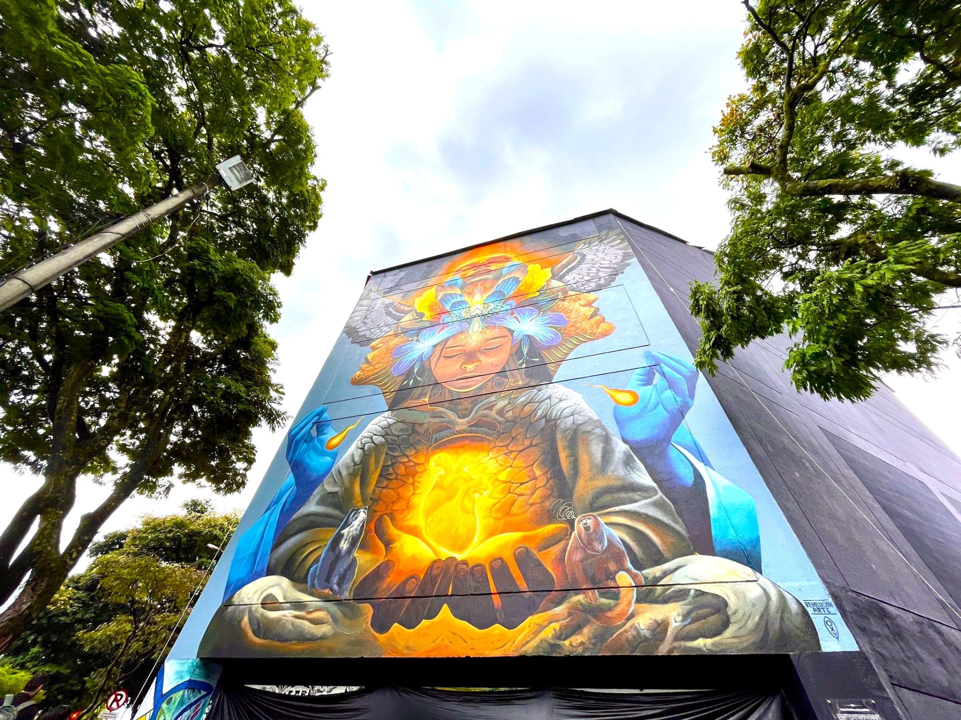 Metafora del Equilibrio de Revolucionarte es el mural numero uno en el mundo2