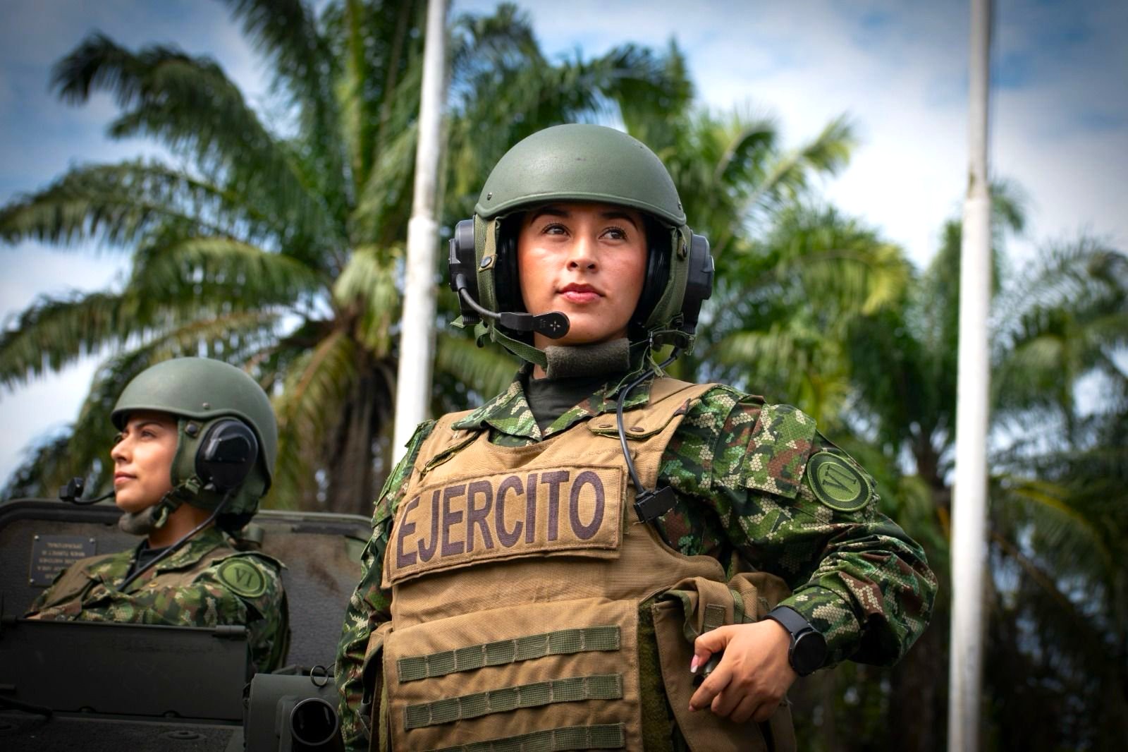 32 mujeres oficiales del Ejercito de Colombia rompen barreras en liderazgo militar2