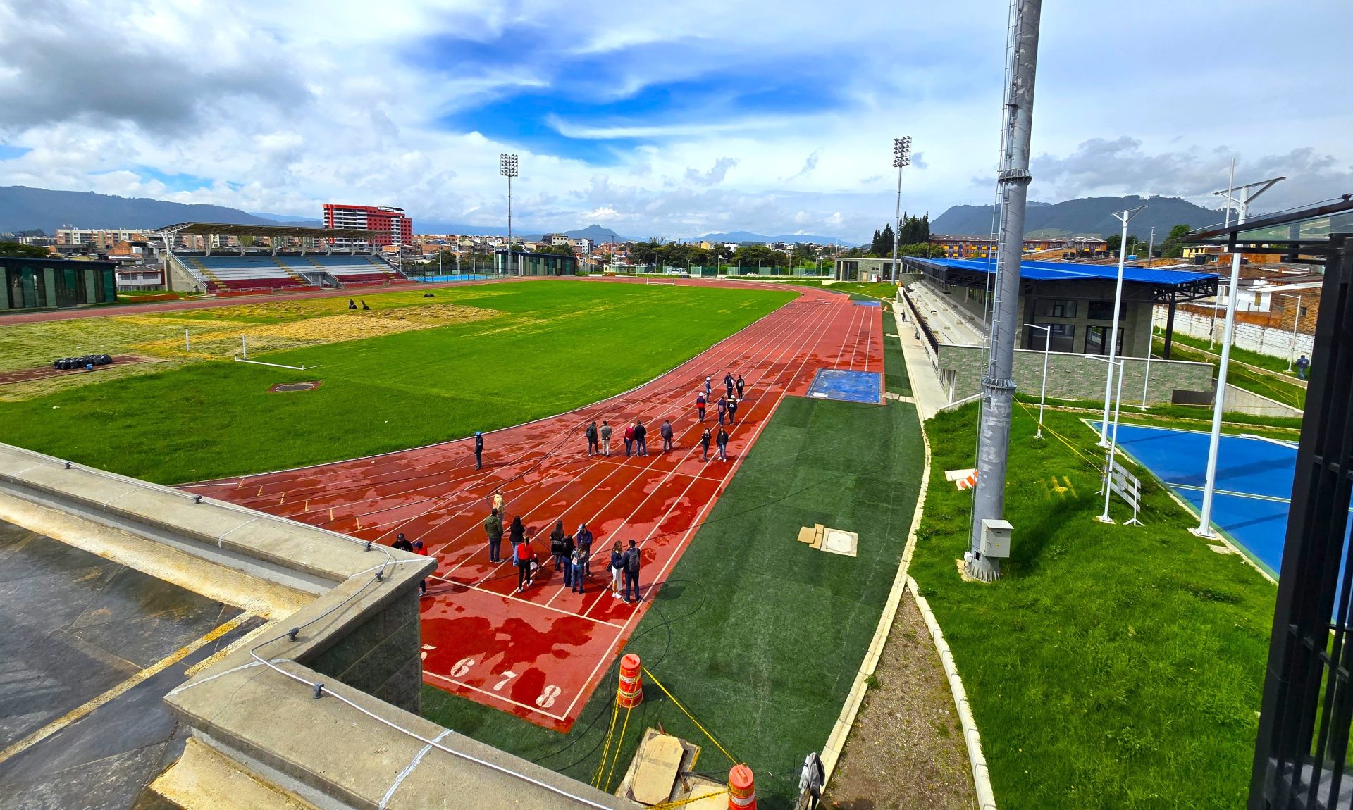 Concejo de Zipaquira verifica avance del Complejo Deportivo El Zipa Gonzalez