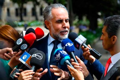 Consulta Popular va y Reforma sigue Benedetti 1