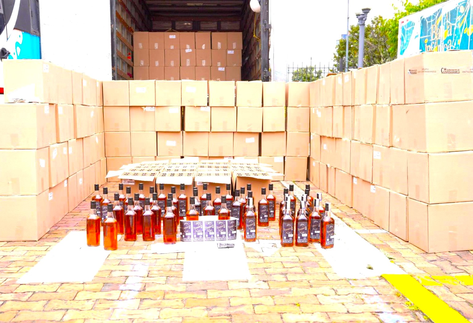 Mas de 133.000 millones en contrabando de licor y cigarrillos fueron incautados en Colombia en 20241