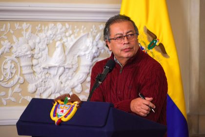Petro denuncia golpe al poder popular tras suspension de la Consulta por el Consejo de Estado1