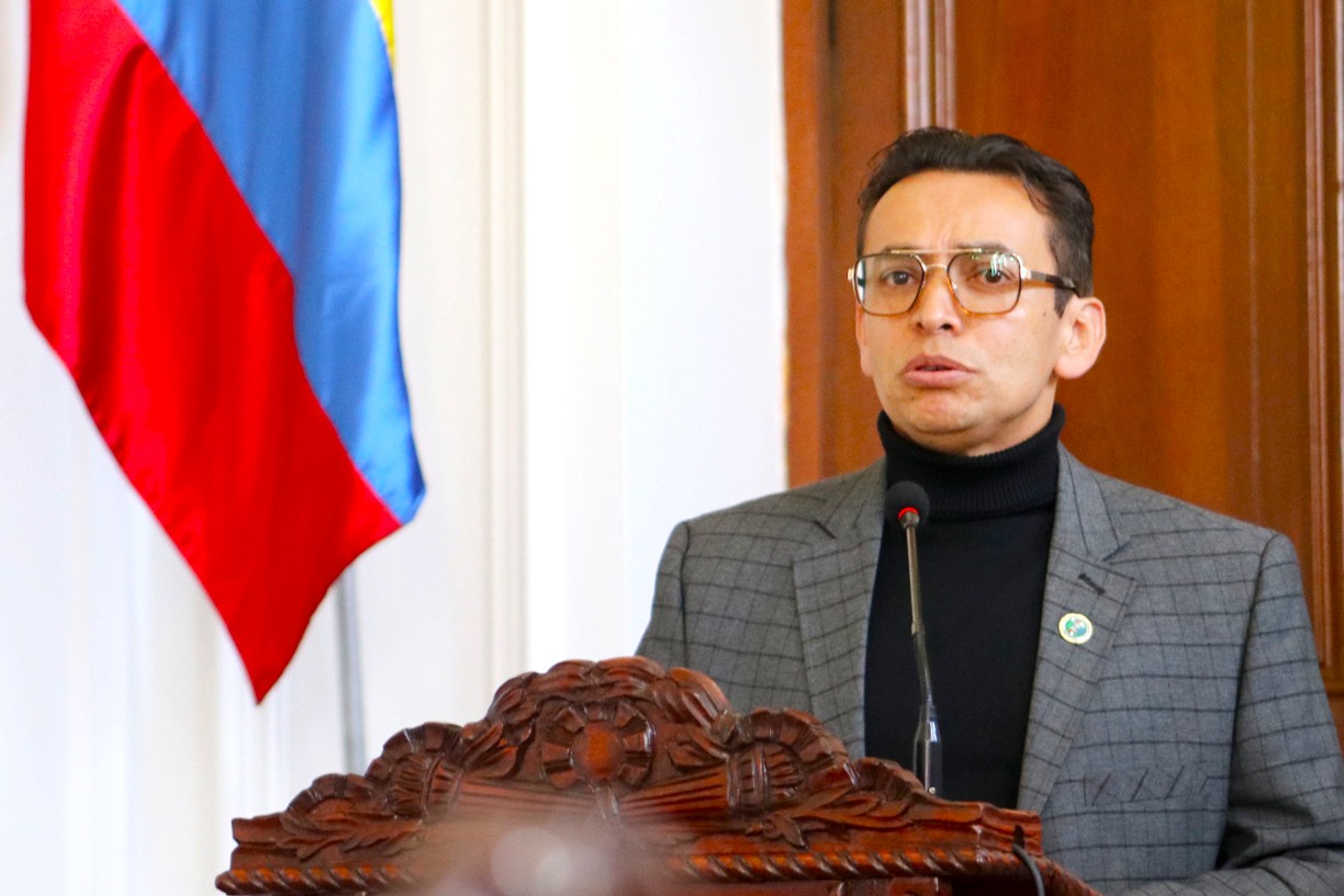 Rector del Santiago Perez pide el espacio cedido a Liga de Tenis para restaurante escolar1