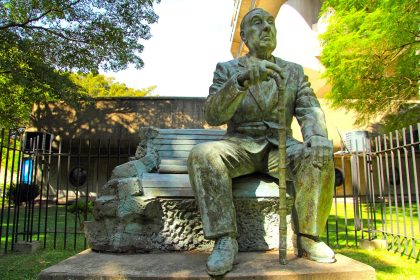 Un cafe con Borges lecturas dialogos y cafe en homenaje al maestro argentino