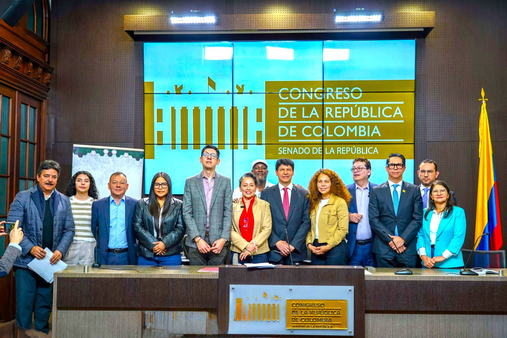 ¿Colombia regulara la inteligencia artificial Esta nueva ley podria cambiarlo todo