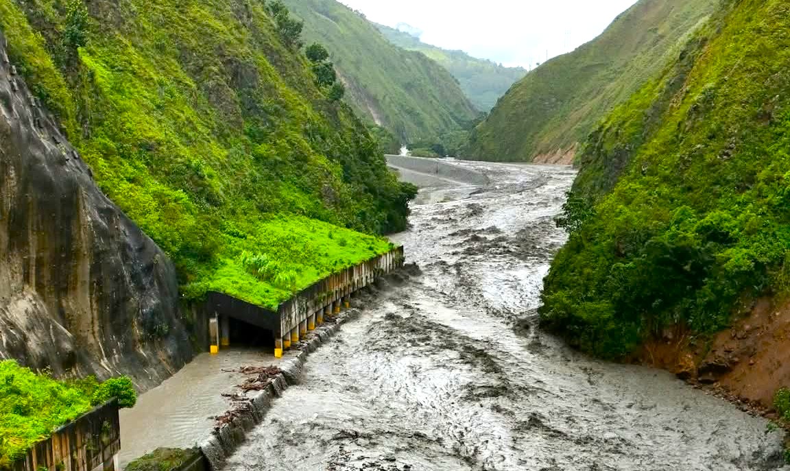Alerta maxima en el oriente de Cundinamarca desbordamiento del rio Rionegro pone en riesgo a Guayabetal2