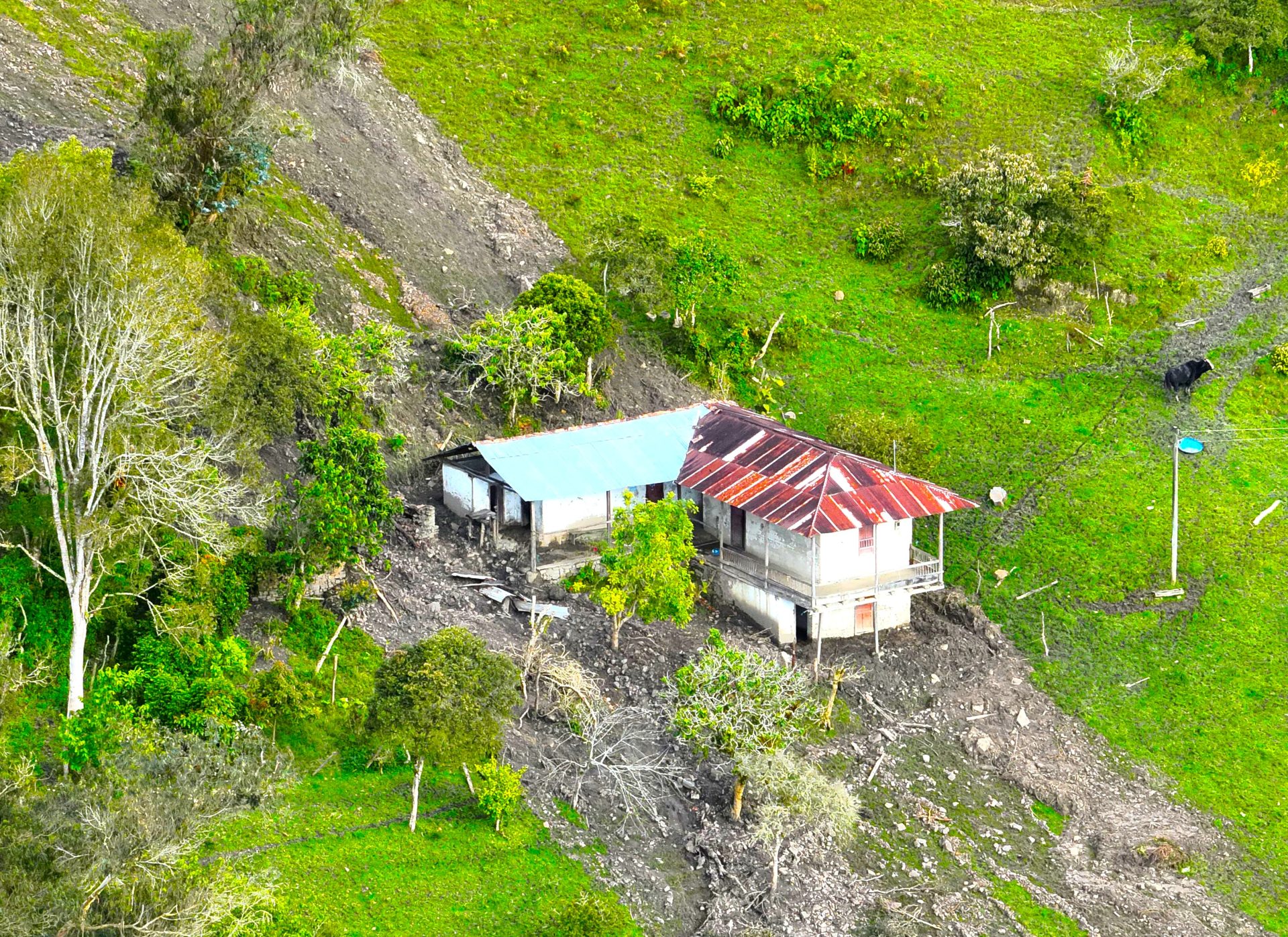 Bomberos Cundinamarca lidera operativo de emergencia en Fomeque