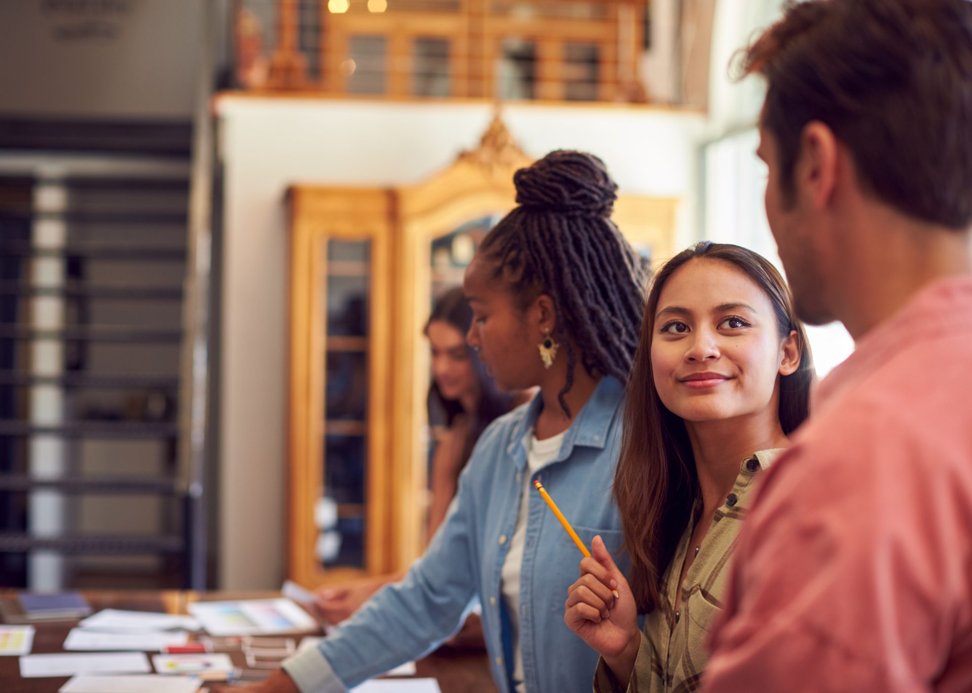 Colegios y universidades deben ser escenarios de pensamiento critico y participacion juvenil.1