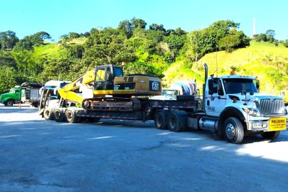 Continuan labores de despeje en el kilometro 46 sobre la via Bogota Villavicencio1